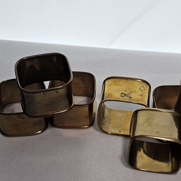 Aged Brass Square Napkin Rings 1.5in set-8 rustic tarnished Vtg India 1980s - Picture 4 of 9